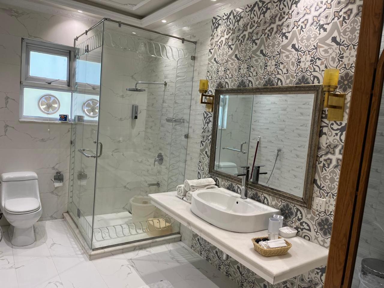 Arish Luxury Suites Скарду Екстер'єр фото